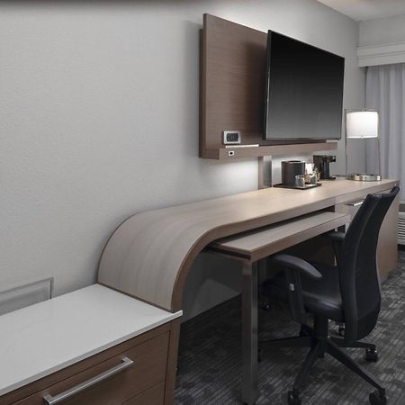 คอร์ทยาร์ด อินเดียนาโพลิส นอร์ทเวสต์ Hotel ภายนอก รูปภาพ