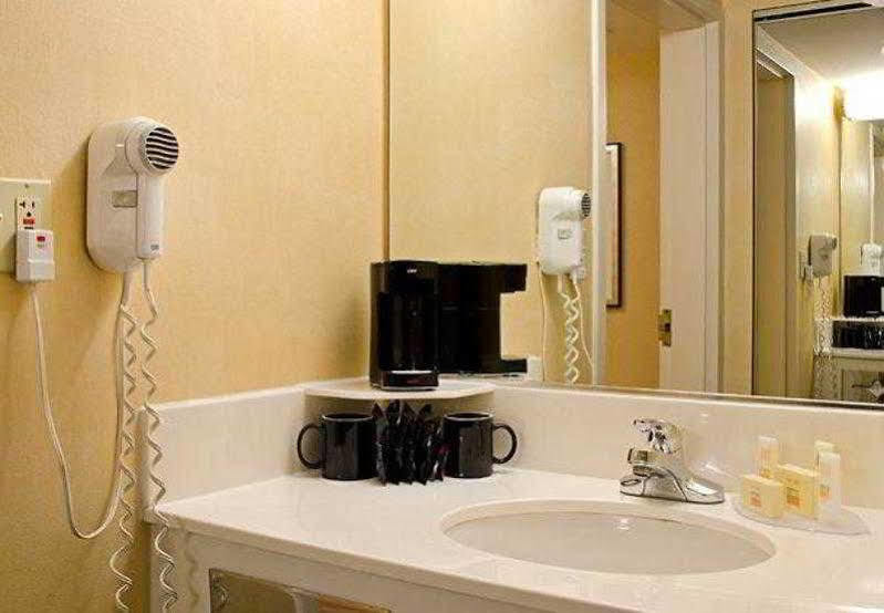คอร์ทยาร์ด อินเดียนาโพลิส นอร์ทเวสต์ Hotel ภายนอก รูปภาพ